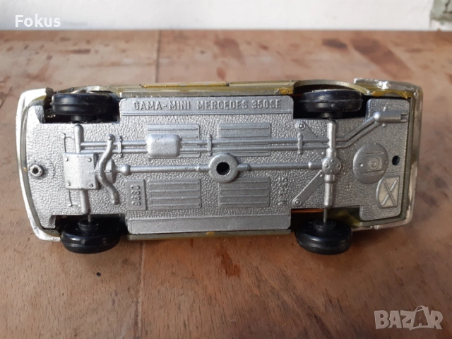 Стара метална колекционерска количка Mercedes SE 350, снимка 4 - Антикварни и старинни предмети - 53267281