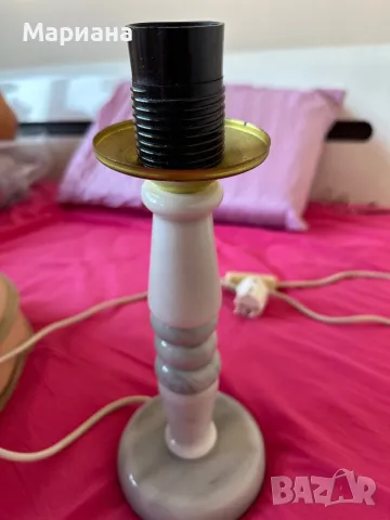 Продавам мраморна настолна лампа с абажур, снимка 3 - Лампиони - 47753593