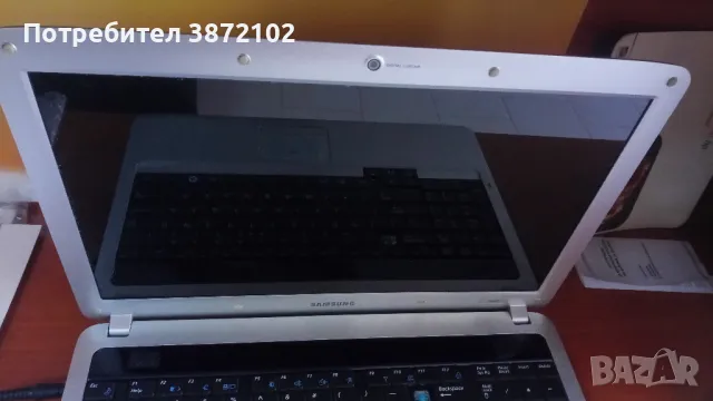 Лаптоп Samsung R530 15.6" Pentium T4500 3GB 320GB, снимка 3 - Лаптопи за дома - 50222616