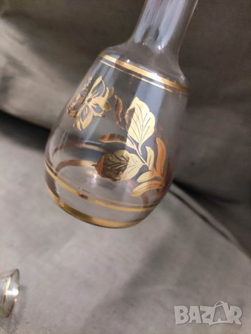 Продавам графа и малка чашка със златни орнаменти, снимка 2 - Други - 37024820