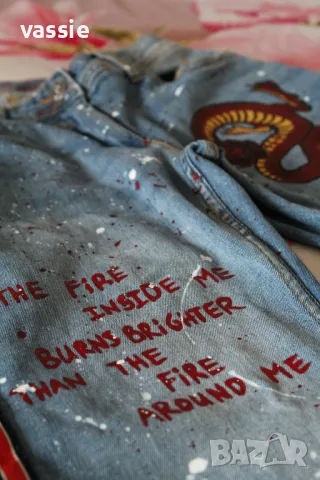 Ръчно рисувани дамски дънки , снимка 4 - Дънки - 47652290