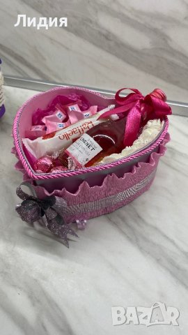 Подаръчни кутии и кошници