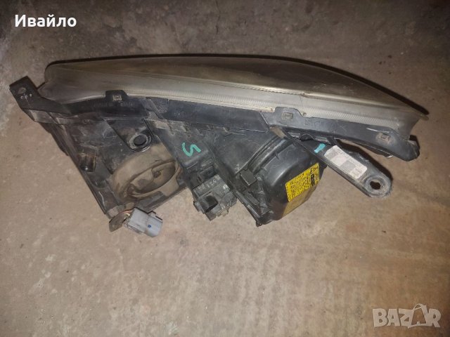 Фарове Toyota Avensis T25, снимка 7 - Части - 39570057