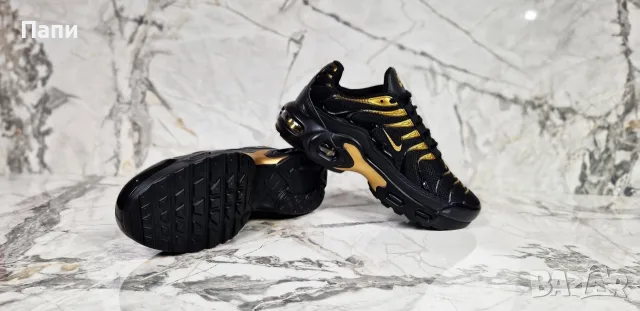 Мъжки маратонки Nike черно и златисто , снимка 3 - Маратонки - 56020559