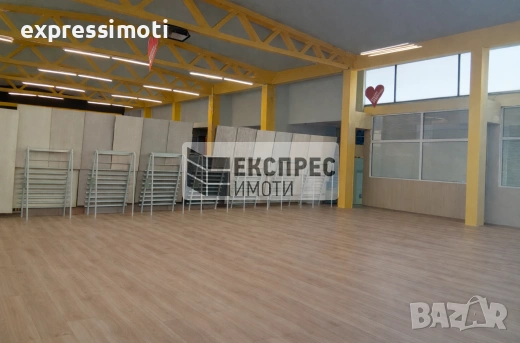 Шоу Рум, в търговска зона Варна