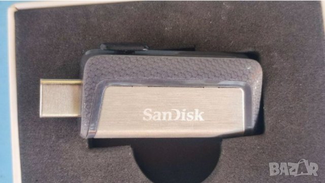 USB флаш памет 32 GB. , снимка 3 - USB Flash памети - 37494327