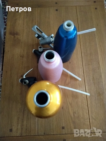 Продавам три броя стари метални сифони за газирана вода за 10 €, снимка 9 - Съдове за готвене - 53893615