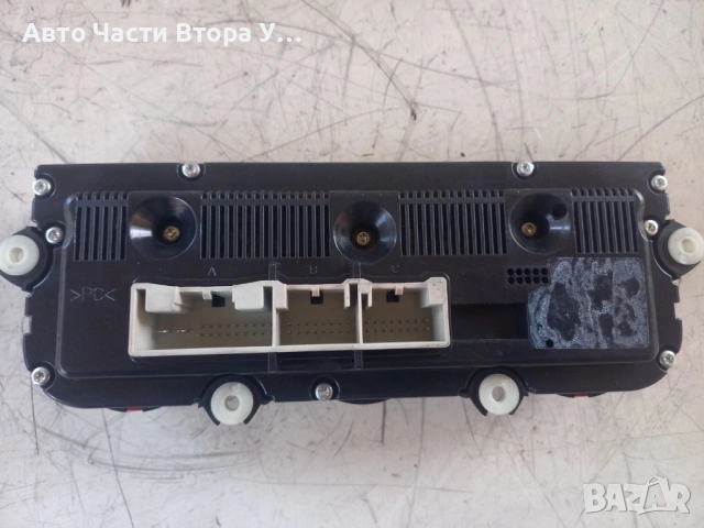 Управление климатроник VW Golf 5, снимка 3 - Части - 54046024