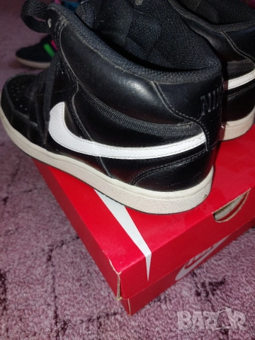 Дамски кецове Nike, снимка 3 - Кецове - 46059802