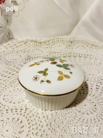 порцеланова кутия за бижута 