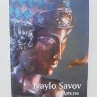 Книга Скулптури от бронз и мрамор - Ивайло Савов 2004 г., снимка 1 - Други - 39043472