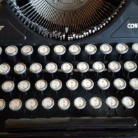 Пишеща машина Trimph, Olympia, Continental, снимка 2 - Антикварни и старинни предмети - 31781750