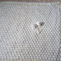 Ръчно плетено детско одеало 1.10/1.10 м., снимка 6 - Спално бельо и завивки - 34177207