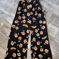 Нов широк панталон цветя флорален принт , снимка 1 - Панталони - 37790397