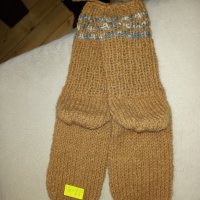 Ръчно плетени детски чорапи от вълна, снимка 1 - Чорапи - 38657035