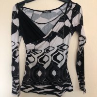 Дамска елегантна блуза с дълъг ръкав в размер S, снимка 1 - Блузи с дълъг ръкав и пуловери - 31887497