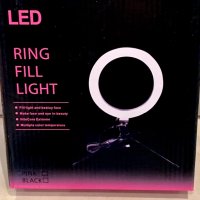 Светещ ринг RGB за Tik Tok ,Facebook,You Tube,Instagram /Селфи лампа, снимка 4 - Светкавици, студийно осветление - 31157873