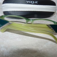 Очила за четене Vogue, снимка 5 - Слънчеви и диоптрични очила - 42665126