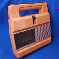 Първия българско произведен касетофон Монтана, напълно работещ, снимка 2 - Антикварни и старинни предмети - 42847731
