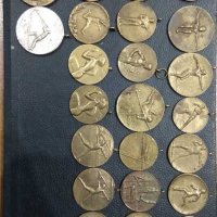 23 броя спортни медали 1941-1956, снимка 1 - Фен артикули - 34920033