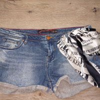 Дънкови панталонки Zara, снимка 1 - Къси панталони и бермуди - 36840813