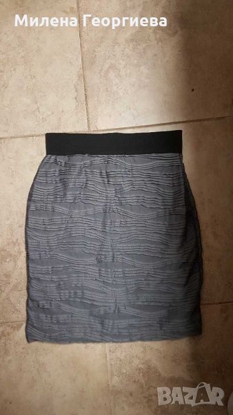 Продавам 2 дамски поли, снимка 1