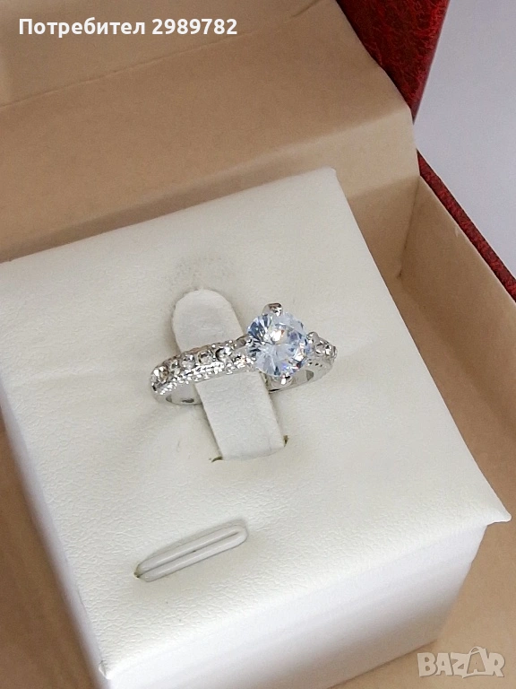 Класически дамски пръстен с централен камък , снимка 1