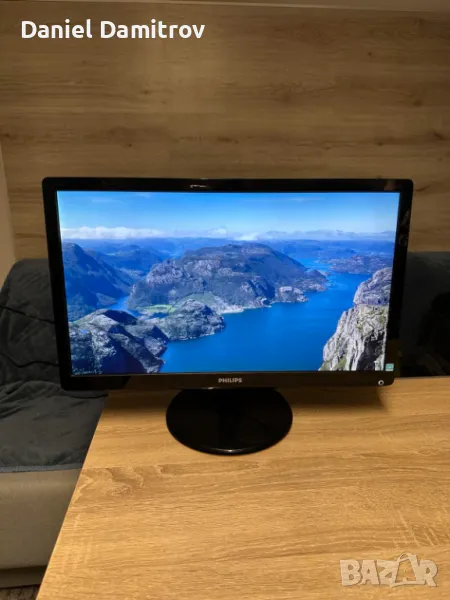 Продавам 21.5" Full HD монитор Philips 226V4LAB с вградени високоговорители, снимка 1