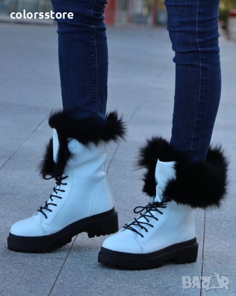 Равни боти - бяла кожа с черен ЕСТЕСТВЕН пух - TR36, снимка 1