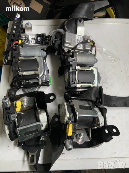 Предпазни колани w204 srs комплект 4 броя сет за ц класа 2007-2014 , снимка 1