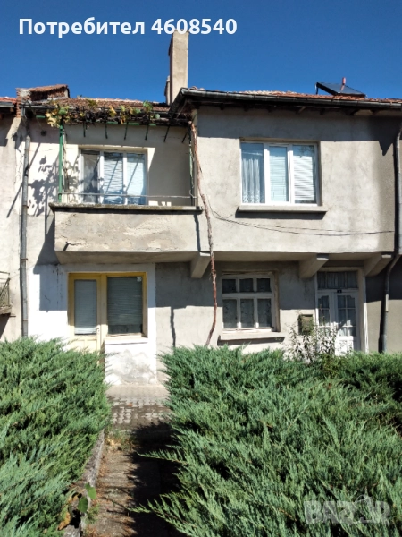 Продава се двуетажна къща в центъра на гр.Средец, снимка 1