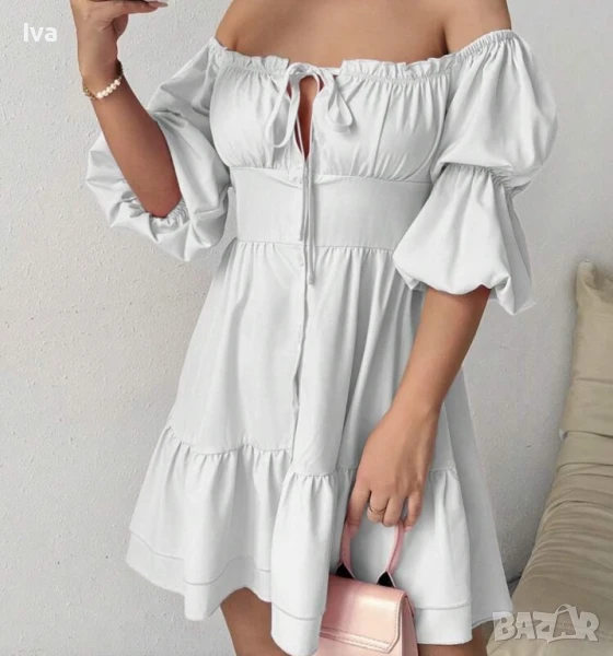 НАМАЛЕНА! Бяла разкроена рокля с паднали рамене, различни размери, снимка 1