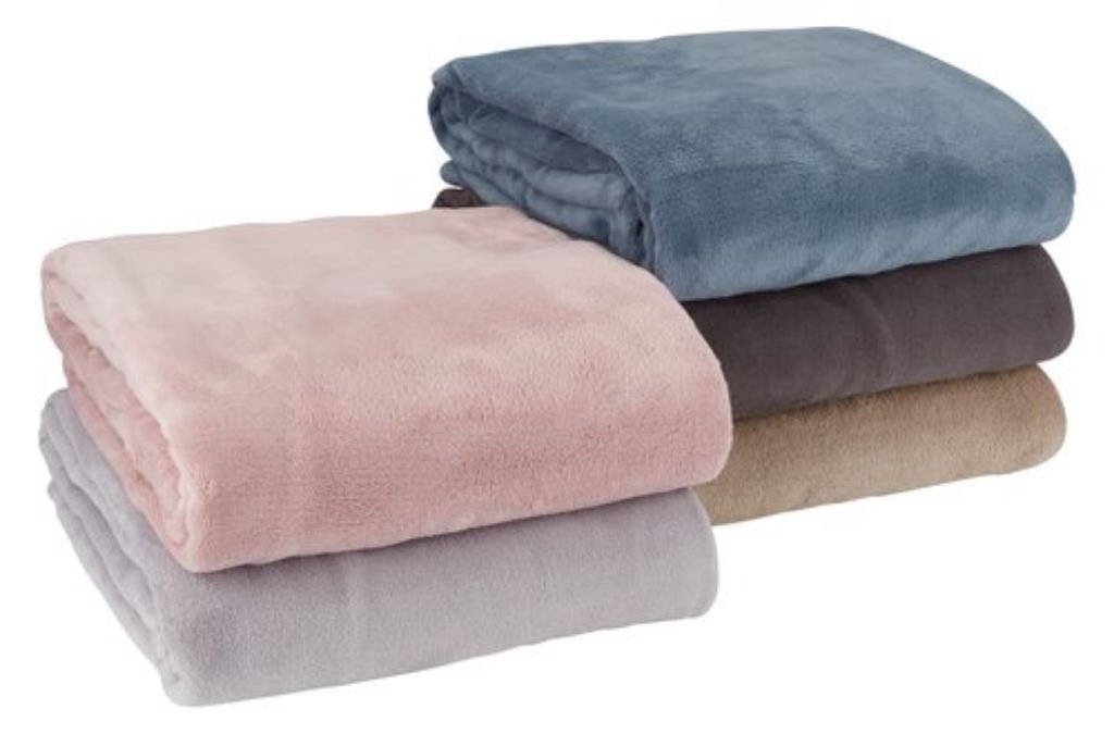 Поларено одеяло 140×200см в Олекотени завивки и одеяла в гр. Бургас -  ID38426288 — Bazar.bg