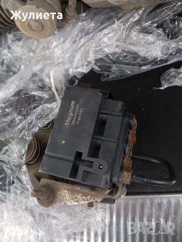 компресор за Ауди Q7, снимка 3 - Части - 53304108