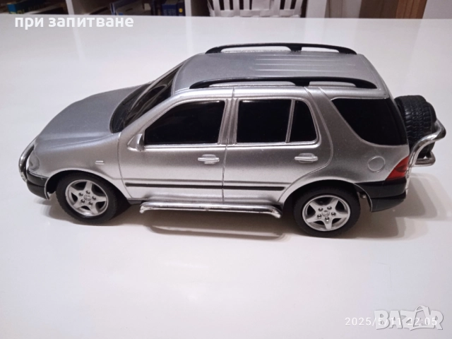 Стара американска брандирана играчка от 1999, Hummer H1, 29 см. и Mercedes ML, 28 см. на Dickie, снимка 13 - Колекции - 48085558