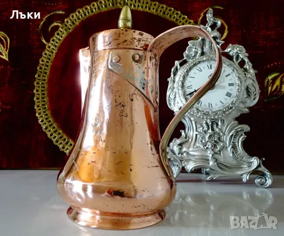 Медна кана с капак,кована чиста червена мед. 