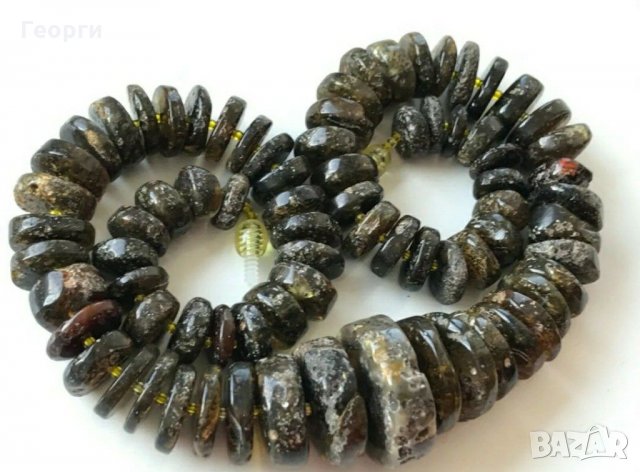 Древен Изключително рядък висококачествен черен Балтийски кехлибар 73.14 грама. 