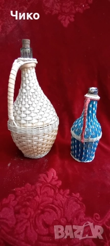 2бр стари стъклени дамаджанки