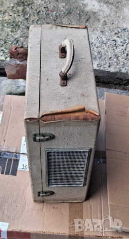 Антикварни грамофони-куфари Fonica, Petti, Молодежний и други, снимка 2 - Грамофони - 52830026