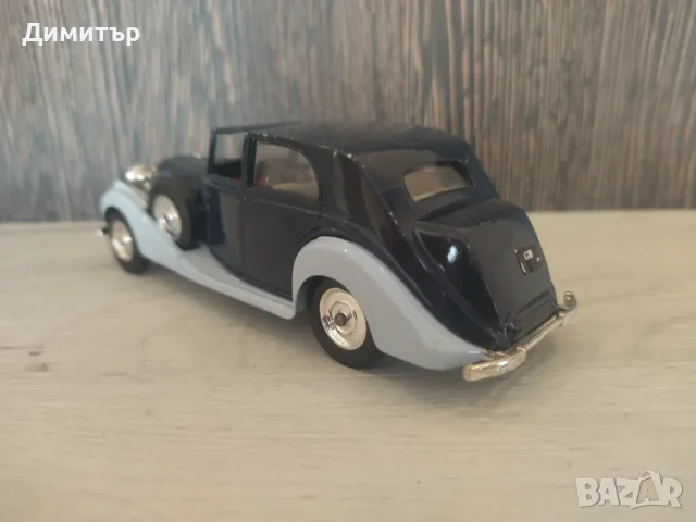 Колекционерски модел Rolls Royce Phantom 1939 !!!, снимка 5 - Колекции - 55922691