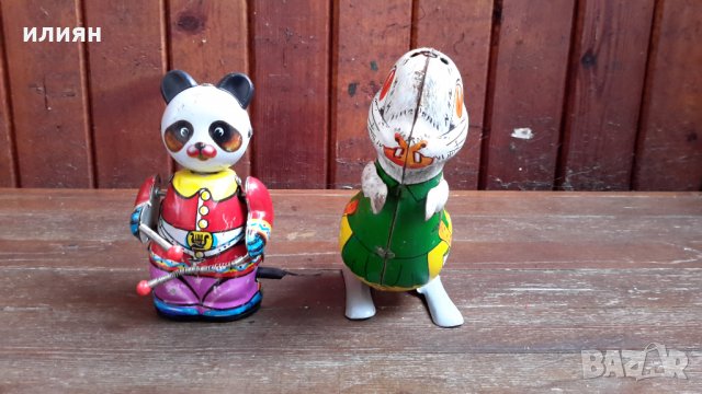 Тенекиени играчки имат забележки 30лв за двете 