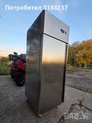 Професионален хладилник 60/40 см.