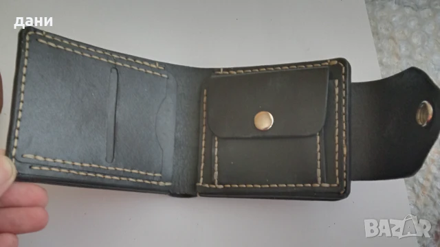 Портфейл с две отделения за банкноти , снимка 3 - Портфейли, портмонета - 50829139