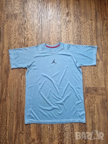 Страхотна мъжка тениска NIKE  JORDAN размер M 