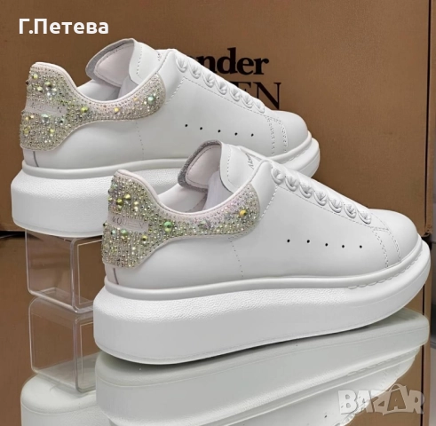 Дамски Сникърси Alexander McQueen - Цвят Бяло с Камъчета, снимка 2 - Маратонки - 52563899