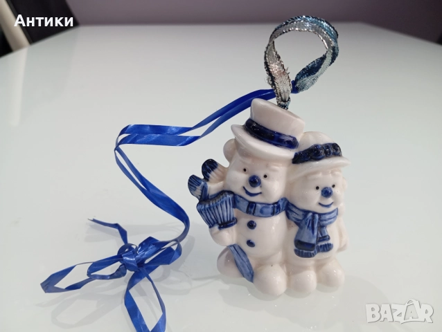 Стара порцеланова коледна играчка с печат