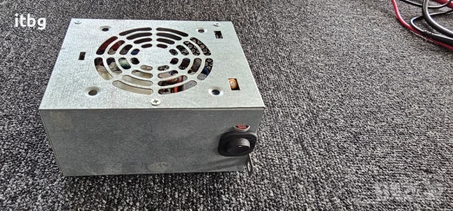 Продавам захранване 14,8V & 13,6V 2A DC