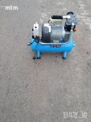 компресор , снимка 3 - Компресори - 52832378