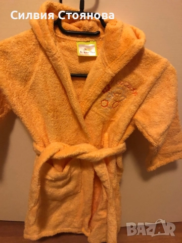 Детски халат оранжев, снимка 2 - Хавлии и халати - 51937754