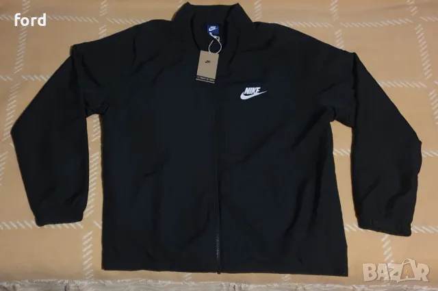 Чисто ново есенно яке Nike Black 